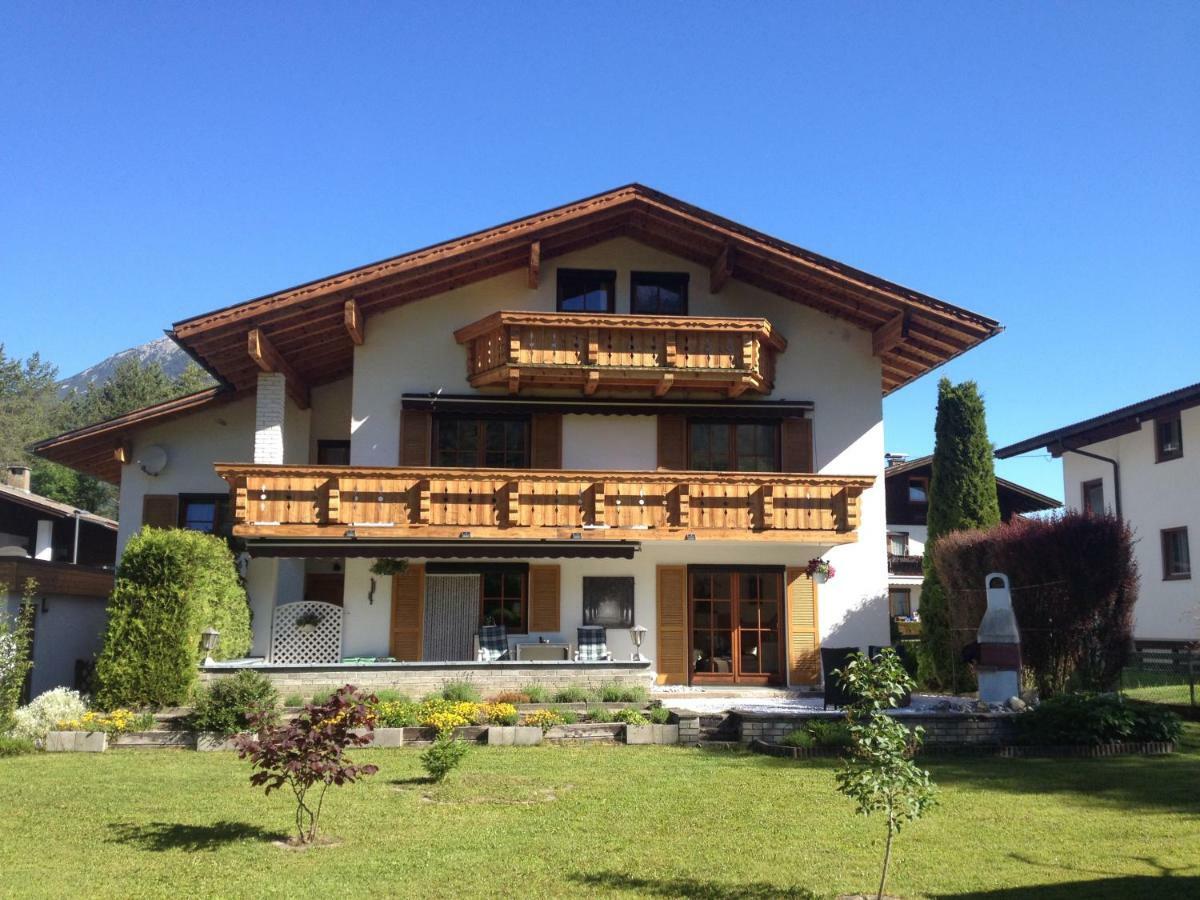 Schneehaus Chalet Ehrwald Eksteriør bilde